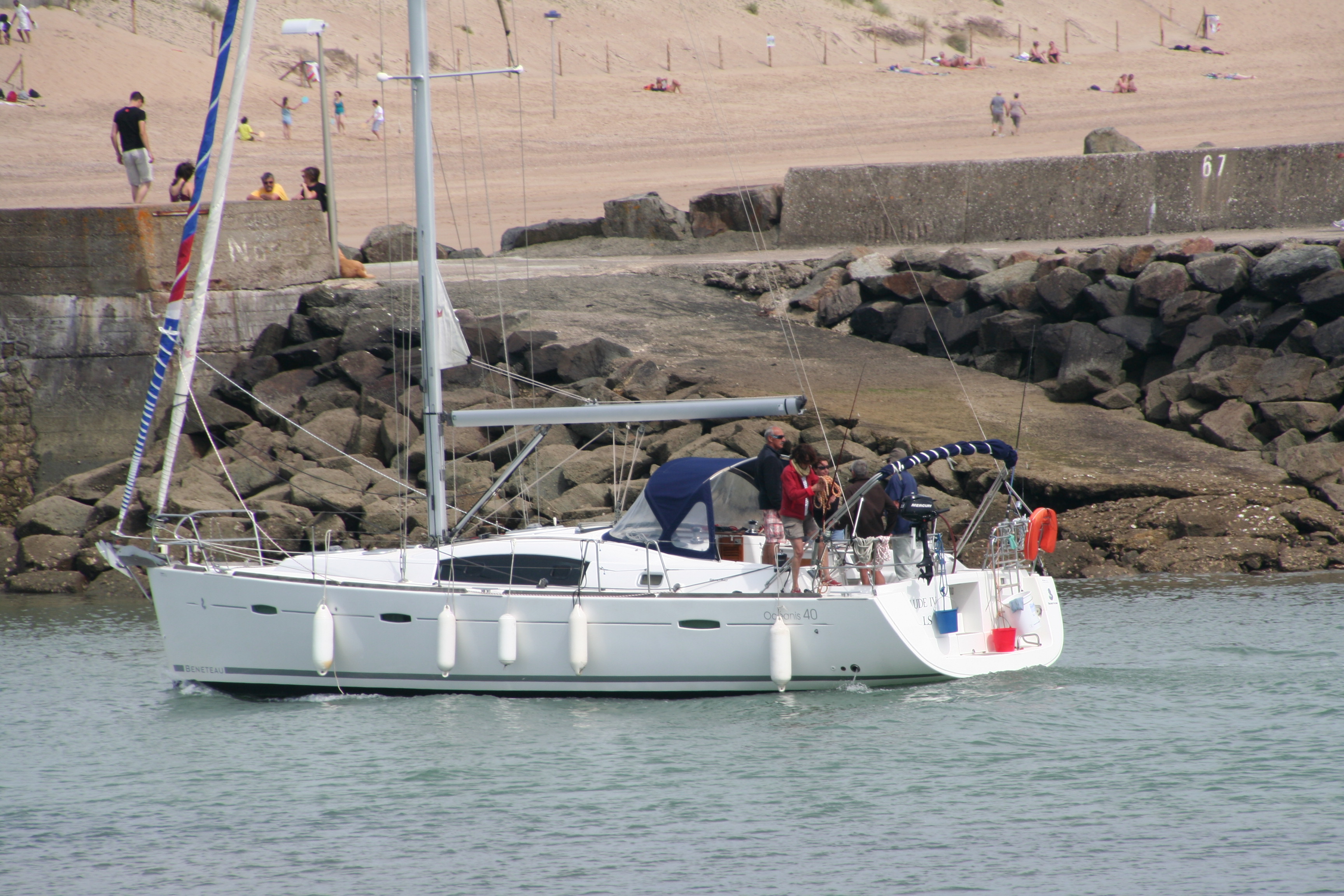 Listing Watch: 2008 Beneteau Oceanis 40