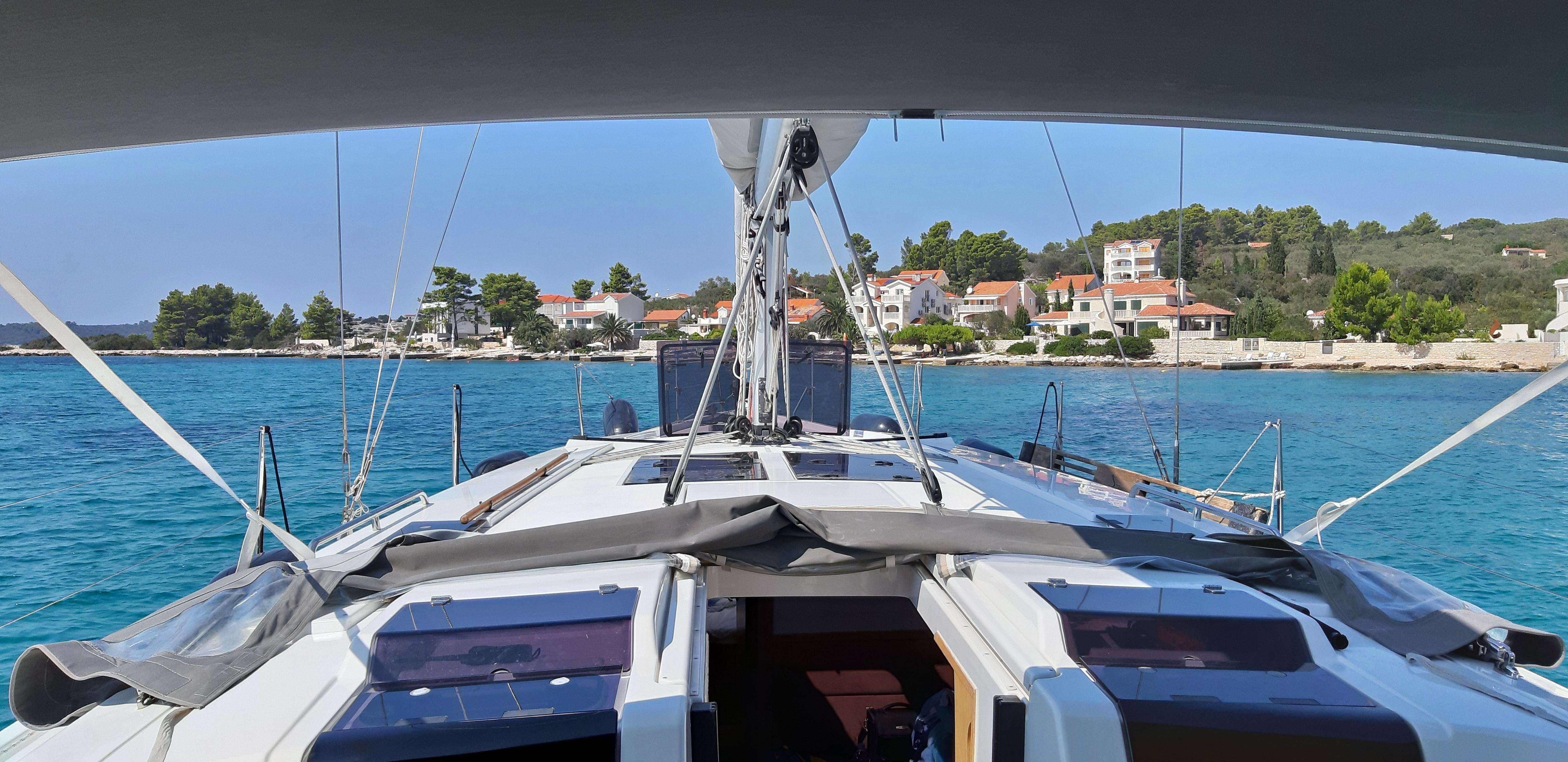 Listing Watch: 2017 Hanse 455